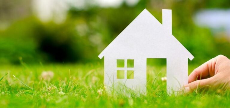 Wybrany obrazek dla artykułu: Zielona inwestycja: jak wykorzystać dotacje na budownictwo ekologiczne?